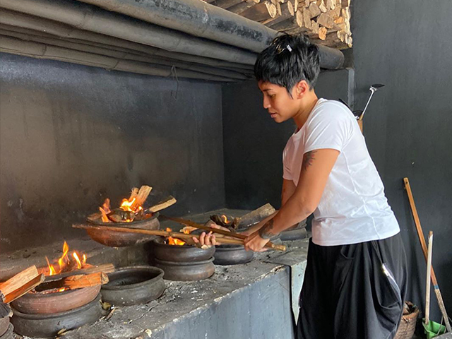 Ade Putri si Culinary Storyteller lagi cerita siapa dirinya